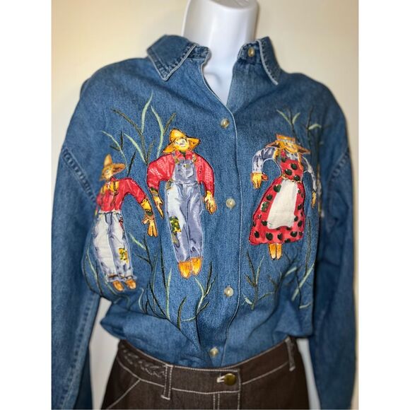 Women’s Fall Scarecrow Festive Button Down MEDIUM - Picture 2 of 8